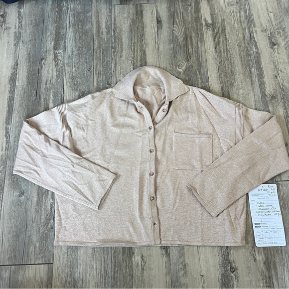 Hudson Jeans Cropped Long Sleeve Button Down Cardigan in Beige - Picture 1 of 3